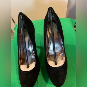 DOLCE  VITA. Size 8.Elegant Black Women's Shoes